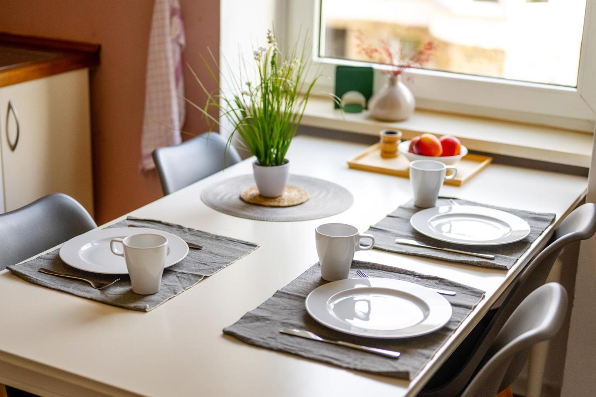 Suedstadt-Oase 1 Komfort Mit 2 Sz Und Balkon Koblenz  Luaran gambar