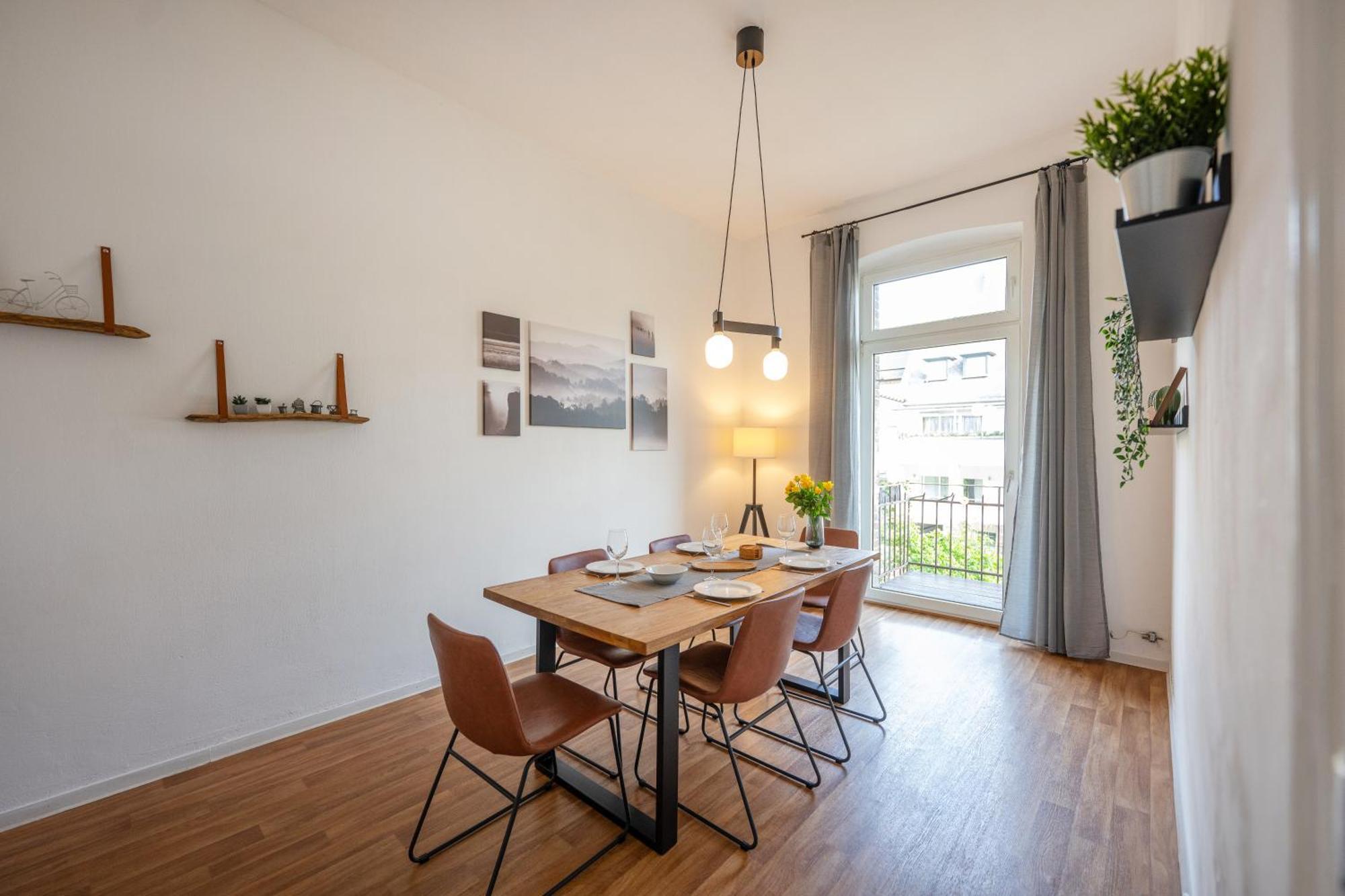 Suedstadt-Oase 1 Komfort Mit 2 Sz Und Balkon Koblenz  Luaran gambar