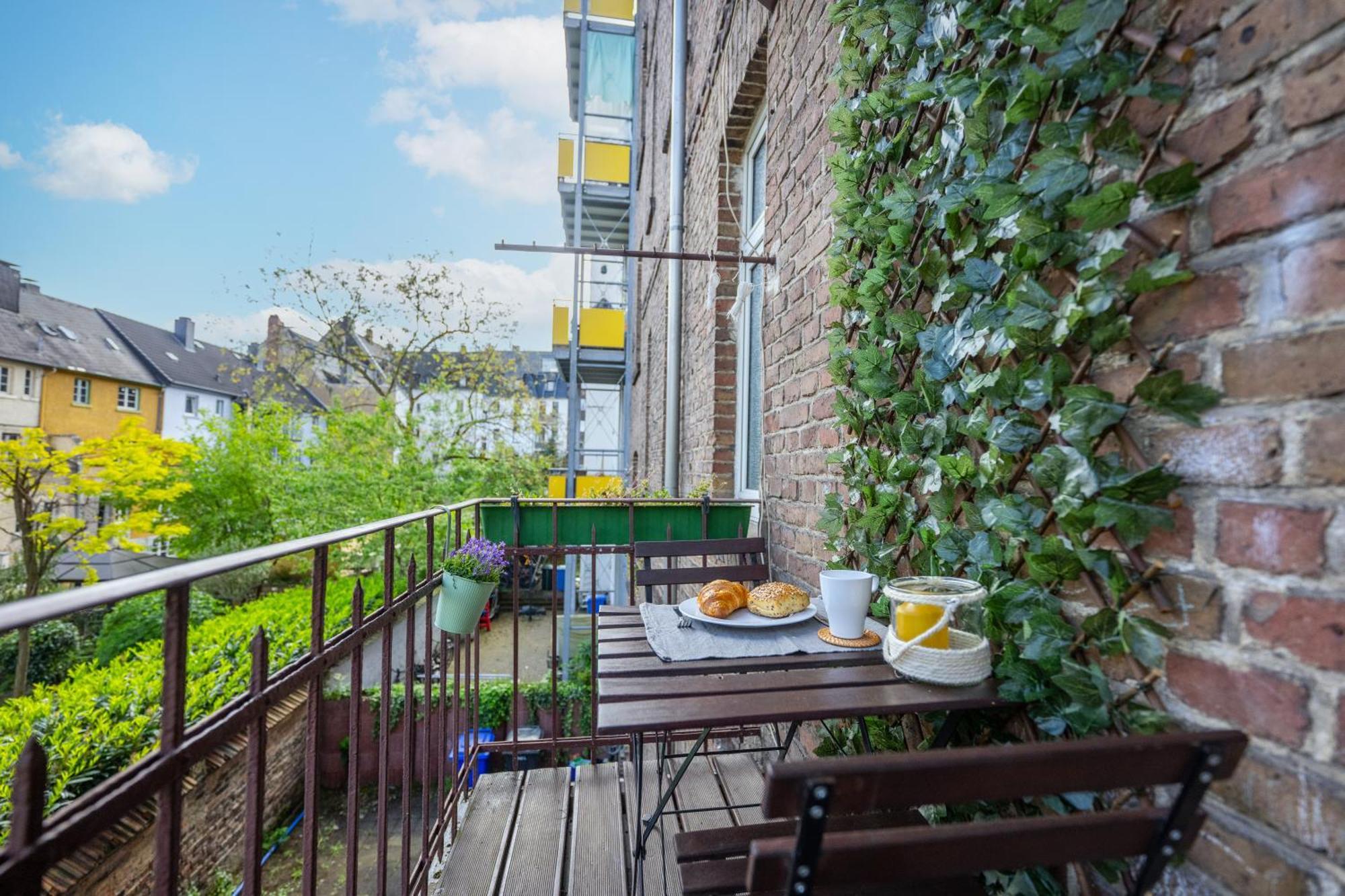 Suedstadt-Oase 1 Komfort Mit 2 Sz Und Balkon Koblenz  Luaran gambar